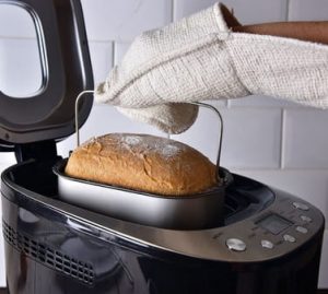 Bread Maker Vs Stand Mixer - Which One Should You Have